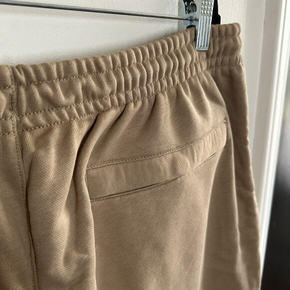 Nike Sportswear Puff Print Graphic French Terry Shorts NWT Size XXL Men's Tan - Picture 8 of 16